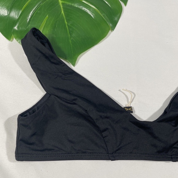 NEW Vitamin A Off Shoulder Capri Bikini Top in Black [SZ Small‎ S/6] - Picture 4 of 12